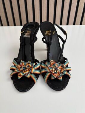 Auth MOSCHINO Cheap and Chic Bow Suede Heels